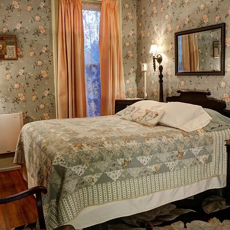 Barrister'S Bed & Breakfast Сенека-Фолс Екстер'єр фото