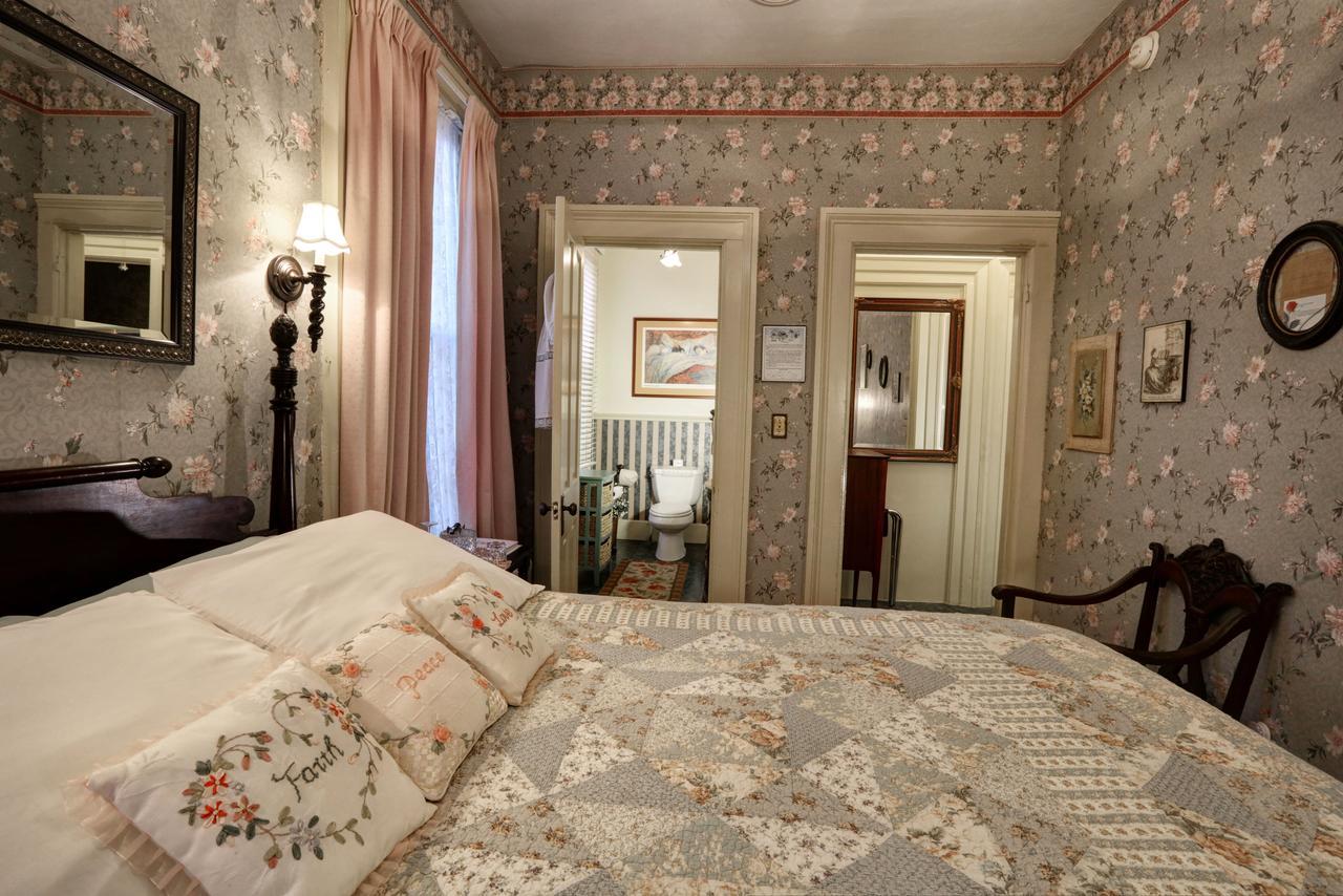 Barrister'S Bed & Breakfast Сенека-Фолс Екстер'єр фото